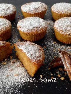 Una foto de Magdalenas de galletas de canela y almendras