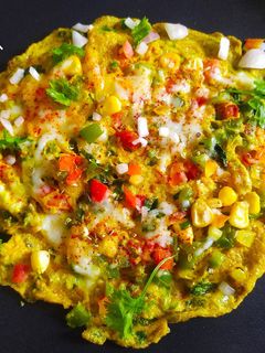 वेजी चीज़ ऑमलेट (Veggie cheese Omelette recipe in Hindi) रेसिपी मुख्य फोटो