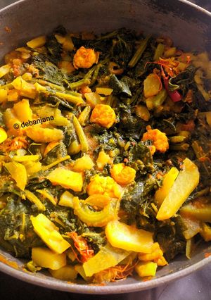 লাউ শাক চিংড়ি (Lau Saag Chingri Recipe in Bengali) রেসিপির প্রধান ছবি