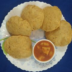 A picture of Bedmi poori Aloo ki Sabji.