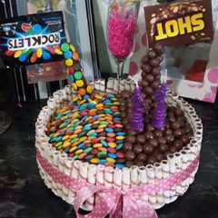 A picture of Torta de cumpleaños antigravedad.