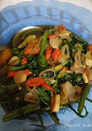 Foto resep Tumis kangkung simple enak pedas