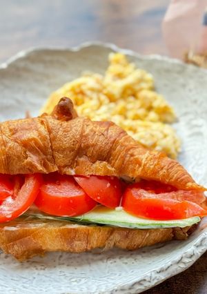 A picture of Croissant Sandwich.