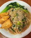 ราดหน้าหมี่กรอบปลาเก๋า