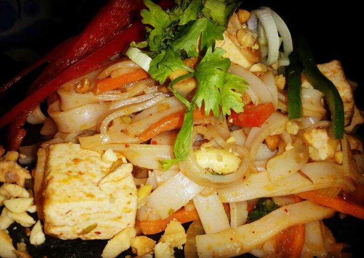 How to Make HOT Pad Thai Noodles