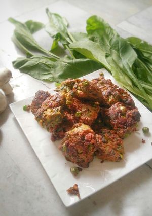 A picture of Mixed Spinach Pakora.