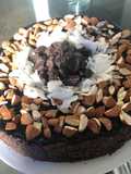 Torta Brownie con chocolate coco y almendras.... para quedar genial si te invitan a tomar el te!!