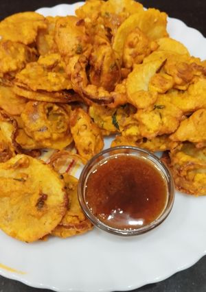 A picture of Onion Pakora.