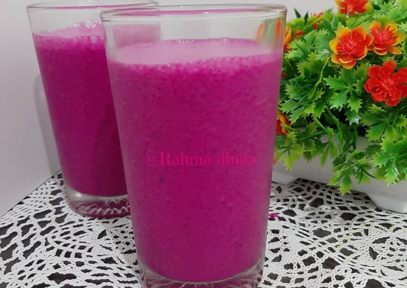 Smoothie Buah Naga Nanas