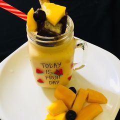 A picture of Mango Shake.