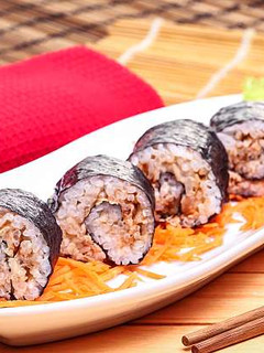 Foto resep Resep Spicy Tuna Sushi Roll