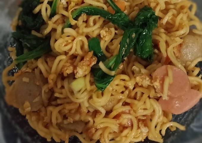 Bagaimana cara bikin Mie Goreng BumDas Putih  sesuai selera