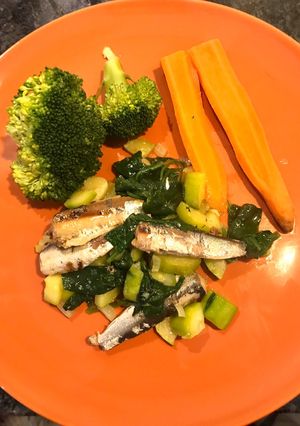 Une photo de Courgettes, épinard avec sardines