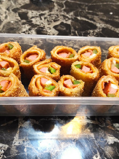 A picture of Pizza bread roll.