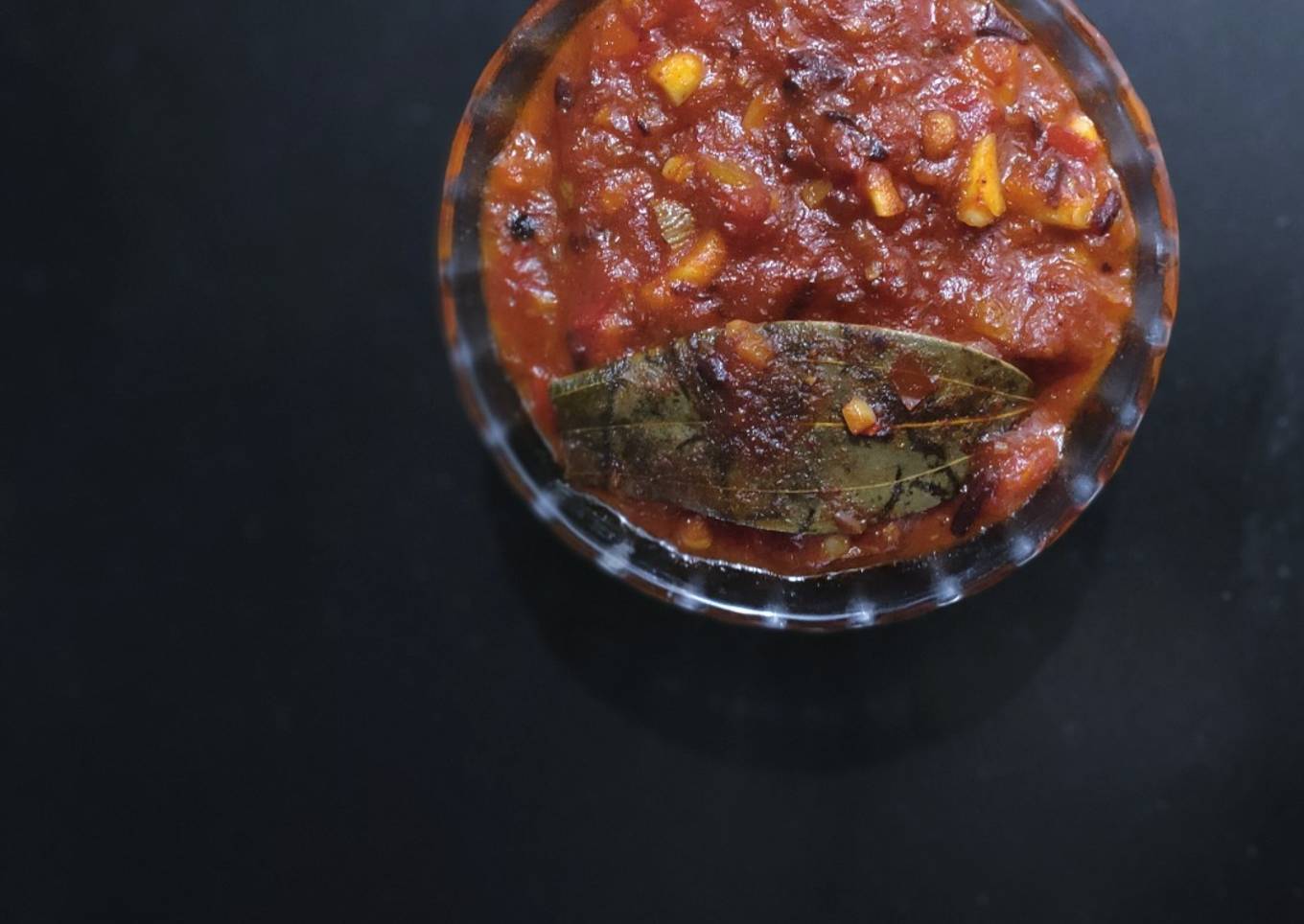 Crunchy Spiced Dryfruit Tomato Chutney