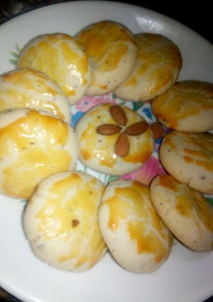 A picture of Almond nan khattai.