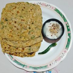 A picture of Soya Square parantha.