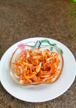 ઓનીયન સળી સલાડ (Onion salad) રેસીપી મુખ્ય ફોટો