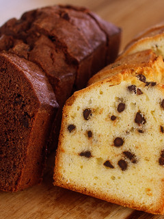 A picture of Chocolate Chip Pound Cake.