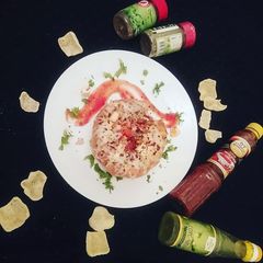A picture of Cheese garlic pull out masala pizza bun.