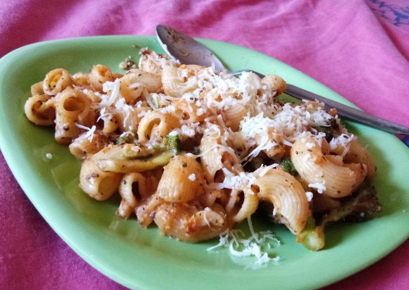 Red sauce pasta
