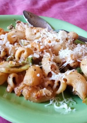 A picture of Red sauce pasta.