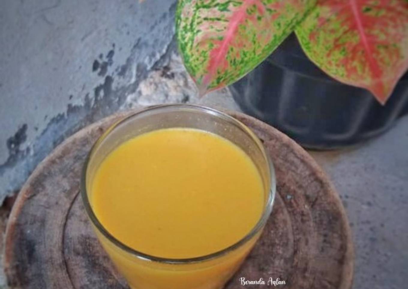 Haldee Doodh Khas India