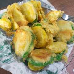 A picture of Olahan Kue Keranjang jadi Makanan Enak -Ubi Kue Keranjang Goreng.
