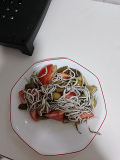 Una foto de Ensalada de gulas