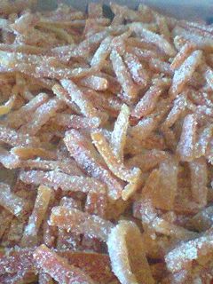 Una foto de Cascaritas de naranja