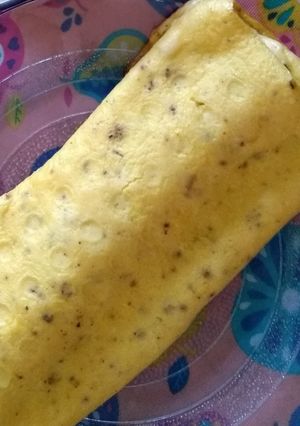 Una foto de Omelette roll de jamón y queso