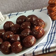 A picture of Bourbon Laddoo.