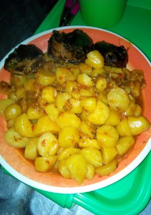 A picture of Potatoes and cat fish potage.