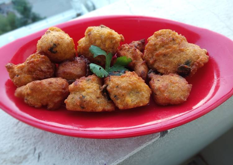 Recipe of Favorite Moong daal ke pakode