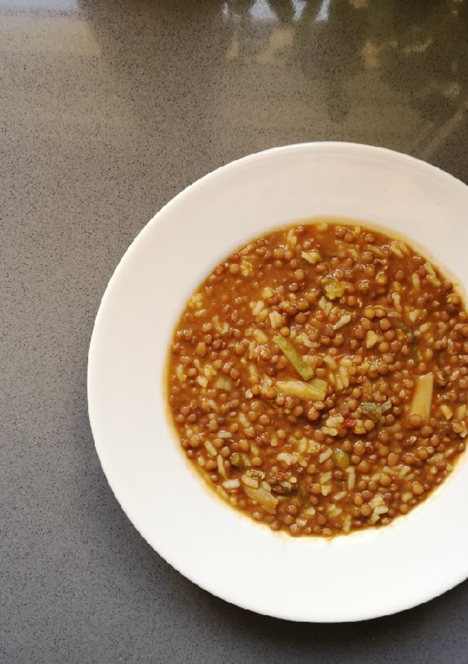Una foto de Lentejas con arroz multicooker 12 en 1