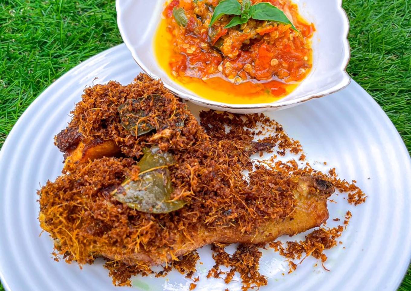 Ayam Goreng Lengkuas ala SPG Bandung