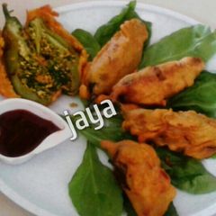 A picture of Palak ke Mirchi Wade.