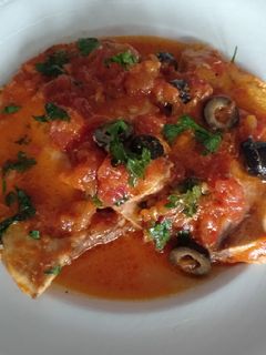 Una foto de Filetes de pez espada en salsa