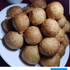 A picture of Crunchy buns.