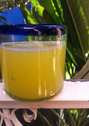 Una foto de Agua piña-naranja