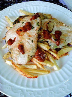 Una foto de Filetillos de pechuga de pollo perfumados con cúrcuma