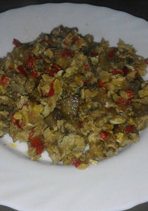 Una foto de Revuelto de berenjenas con atún