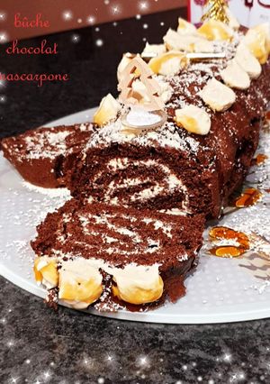 Une photo de Bûche de Noël chocolat mascarpone 😋 #recettesdefete