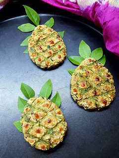 A picture of Oats and potato cutlets.