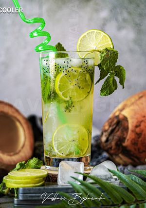 ટેન્ડર કોકોનટ કૂલર રેસીપી મુખ્ય ફોટો