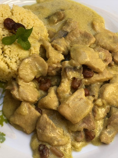 Una foto de Lomo con setas al curry 🍛