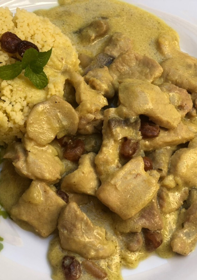 Una foto de Lomo con setas al curry 🍛