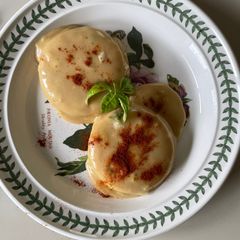A picture of Breakfast Crumpets.
