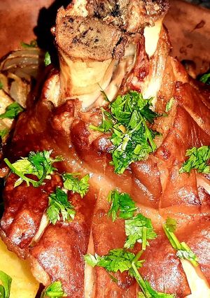 Ünnepi egészben sült csülök recept fotója
