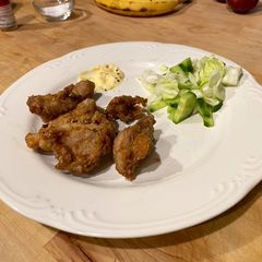A picture of Karaage Japanese fried chicken.